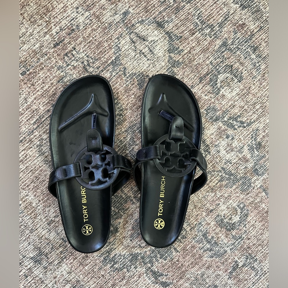 Toy Burch black sandals
